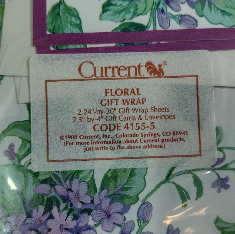 Vintage Set Of 4 Gift Wrap Colorful , Floral Festive
